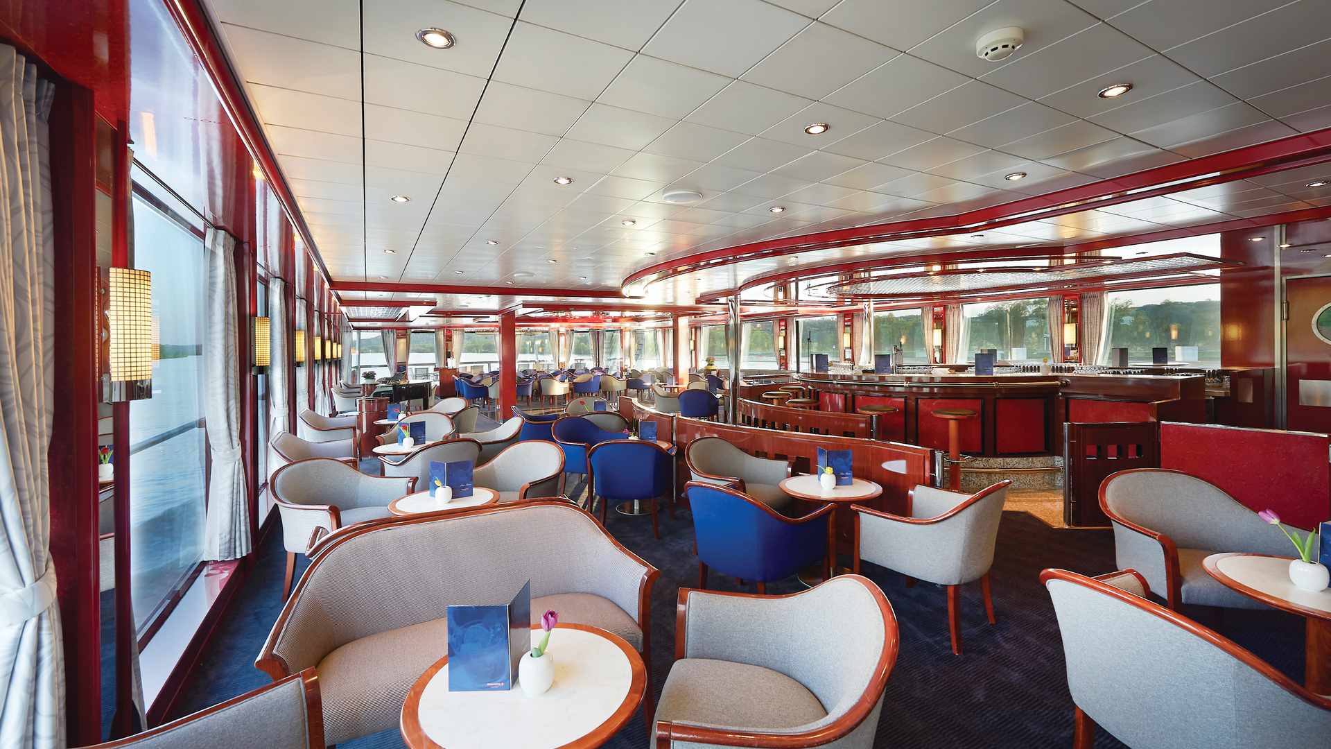 APT Travelmarvel Sapphire Lounge.jpg